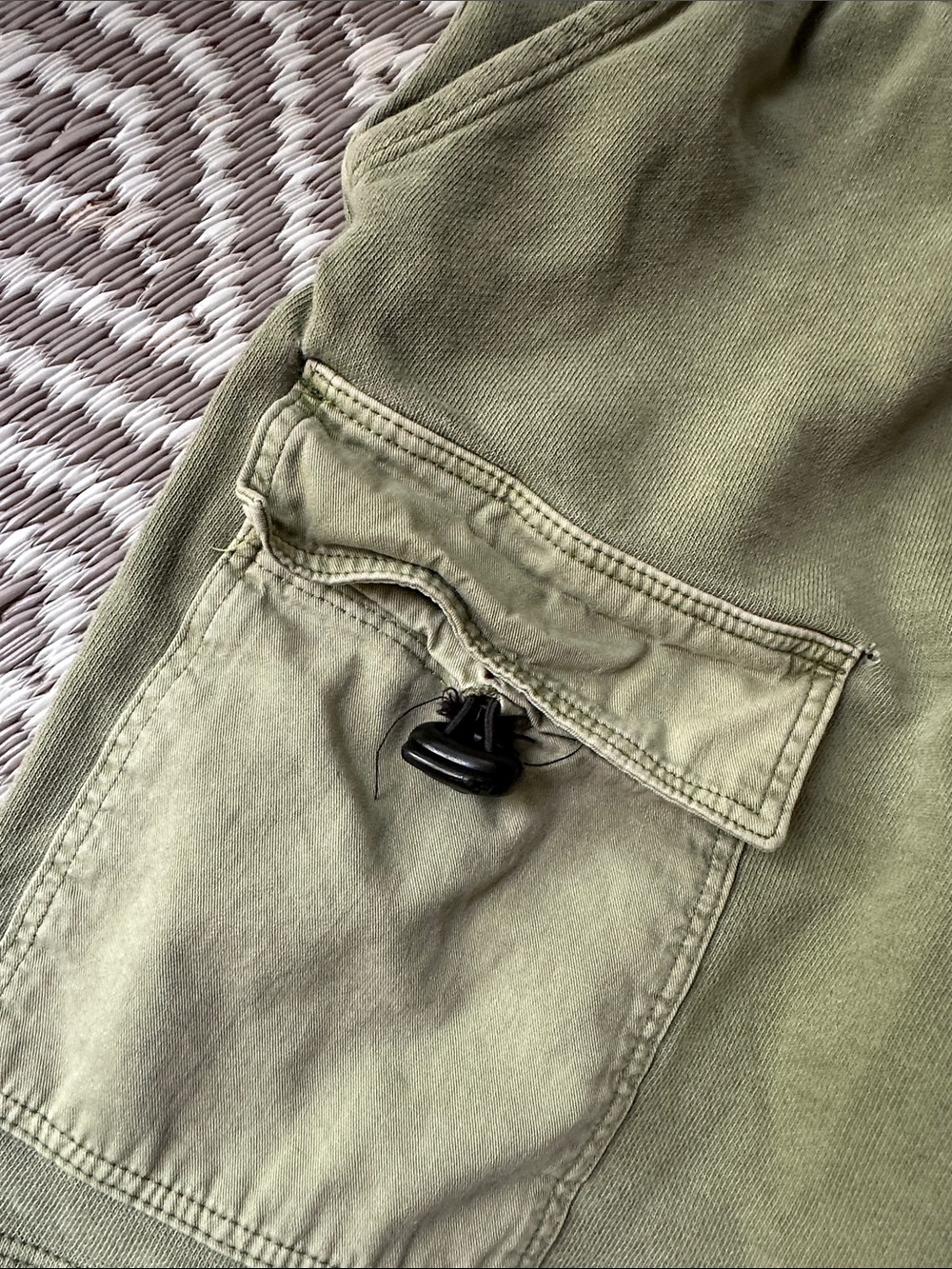 ZARA Always Stay Creative Olive Green Cargo Bungee Pocket Shorts - Picture 3 of 9